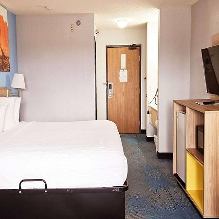 Days Inn By Wyndham Ozark Springfield Eksteriør bilde
