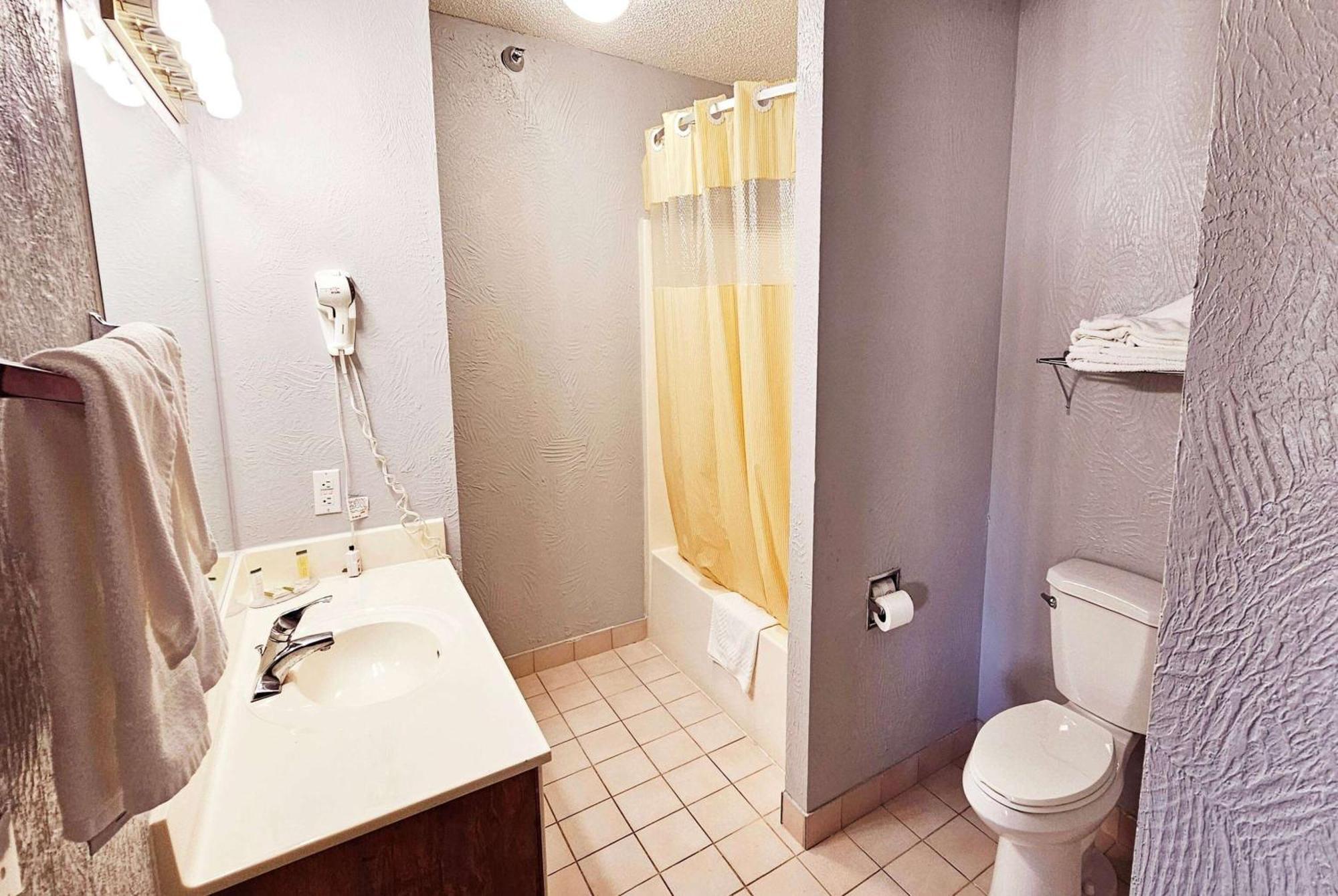 Days Inn By Wyndham Ozark Springfield Eksteriør bilde