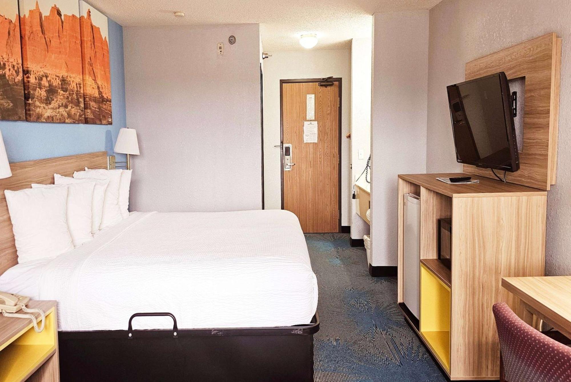 Days Inn By Wyndham Ozark Springfield Eksteriør bilde